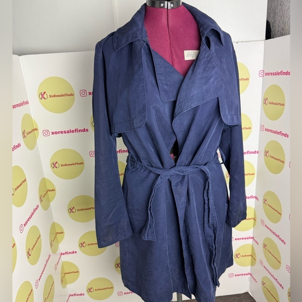 Banana RepublicNavy Trench Coat - Picture 2 of 5